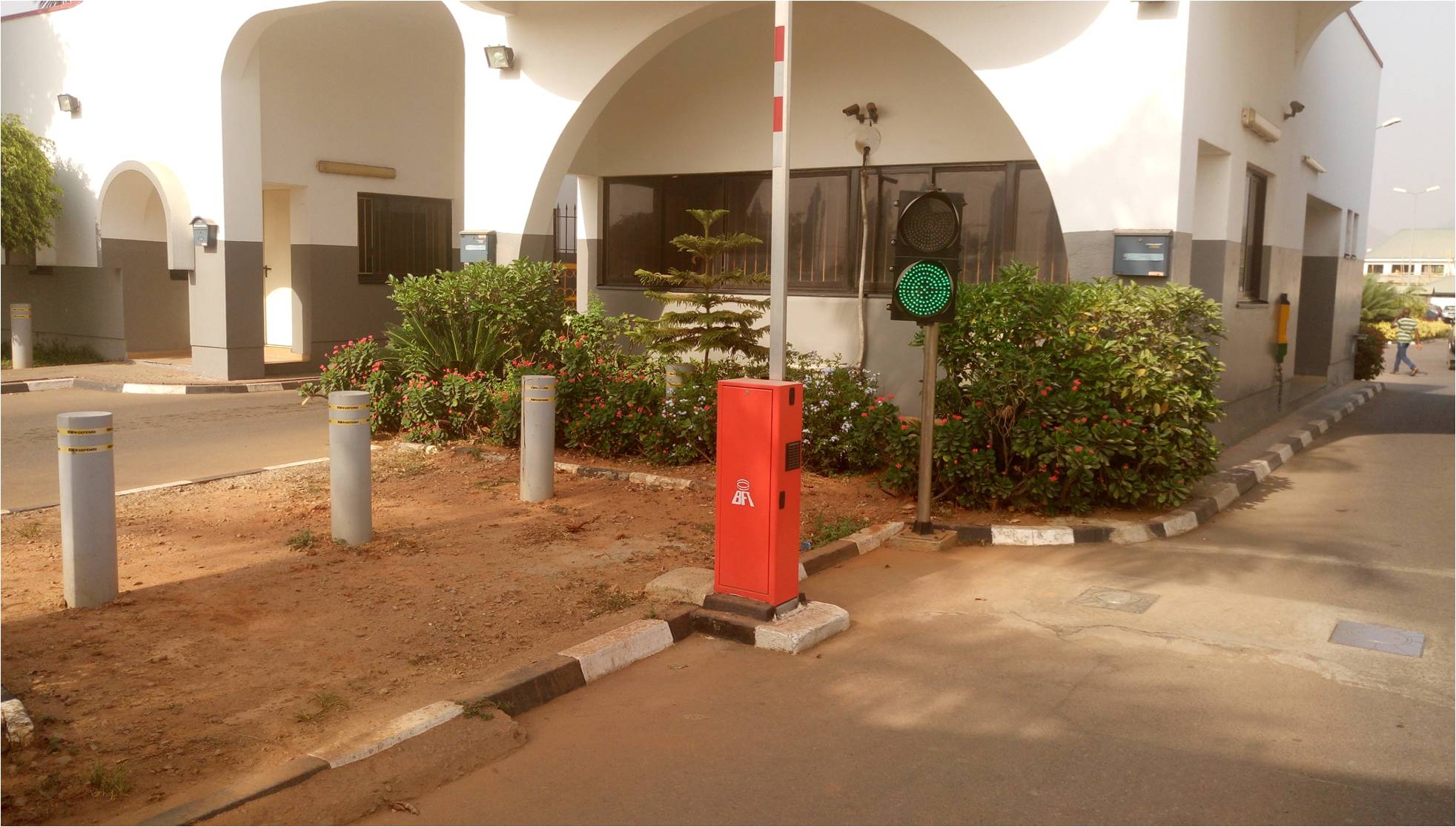 Automatic Stainless Steel Bollards/Under Vehicle Scanning System